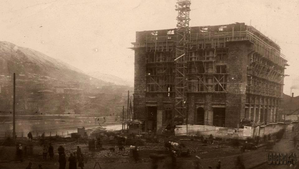 მოდელების სახლის მშენებლობა ვორონცოვზე.